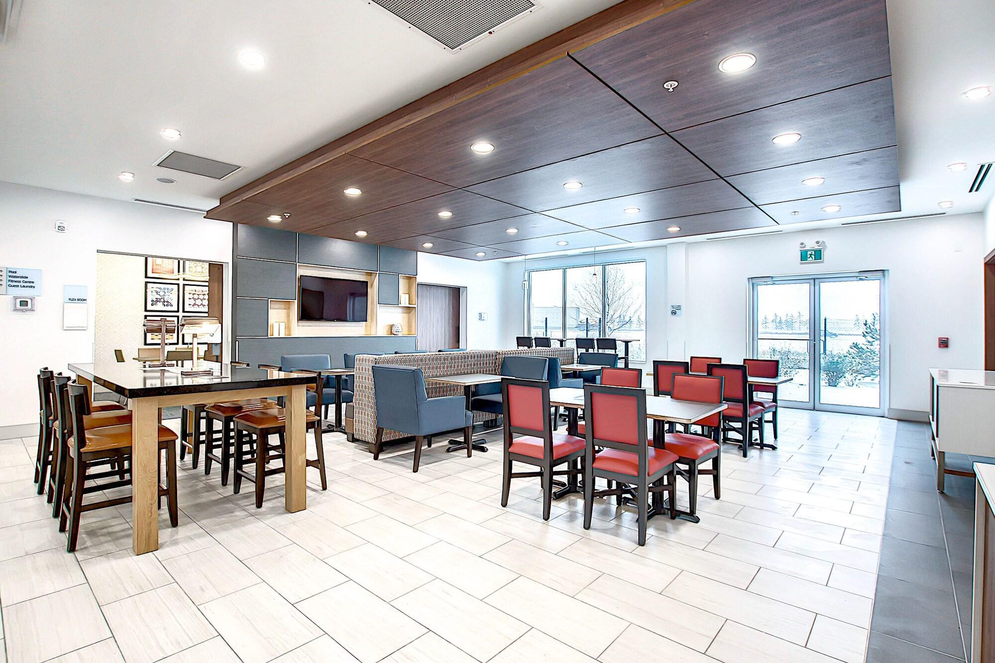 Hotel Express & - Airport Trail Ne By Ihg 3*