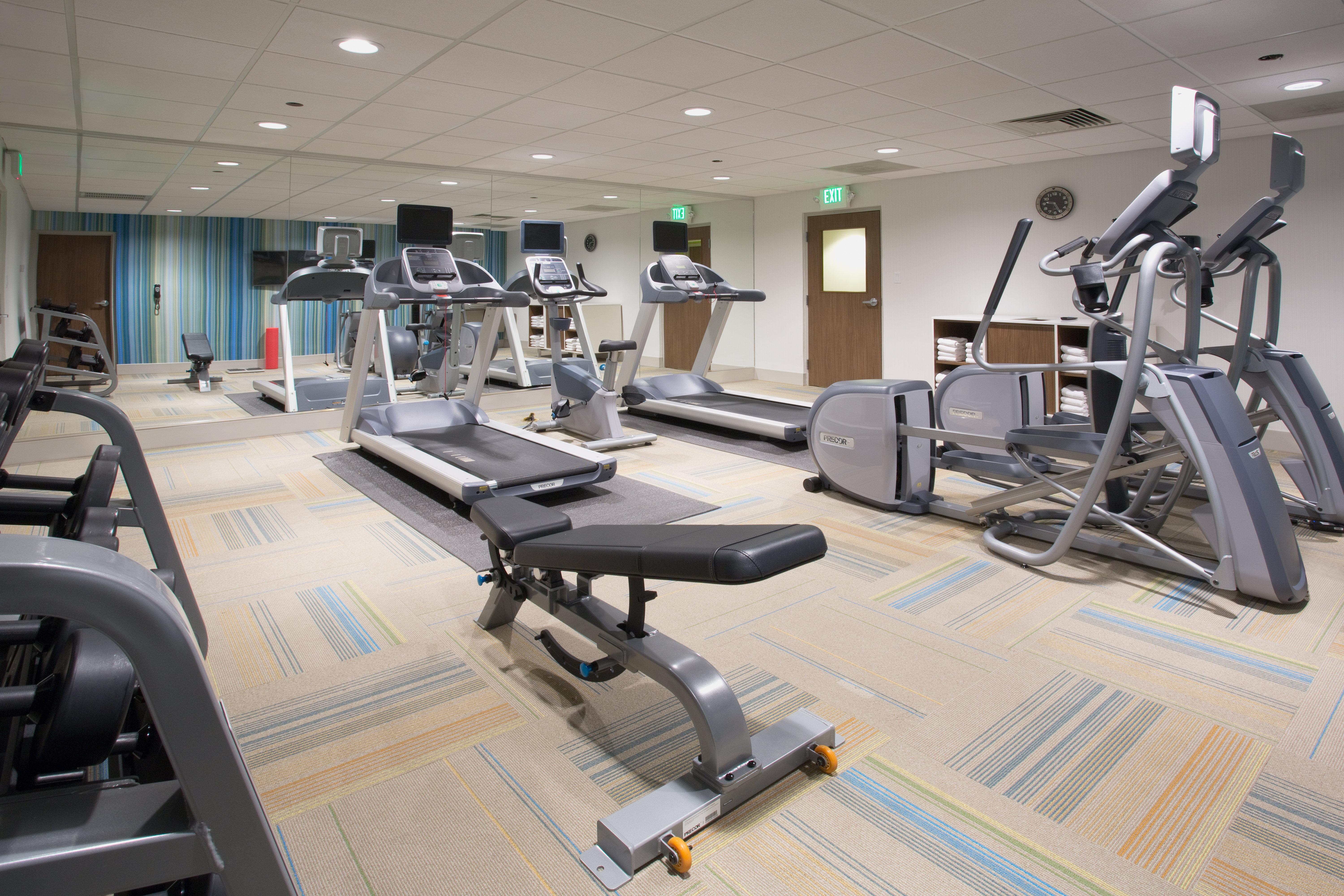 Express & - Airport Trail Ne By Ihg Hotel