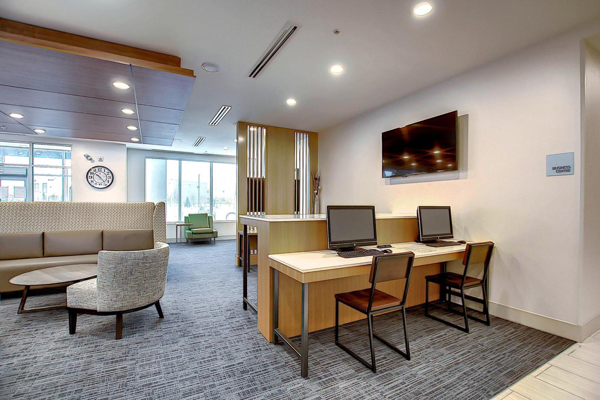 Hotel Express & - Airport Trail Ne By Ihg