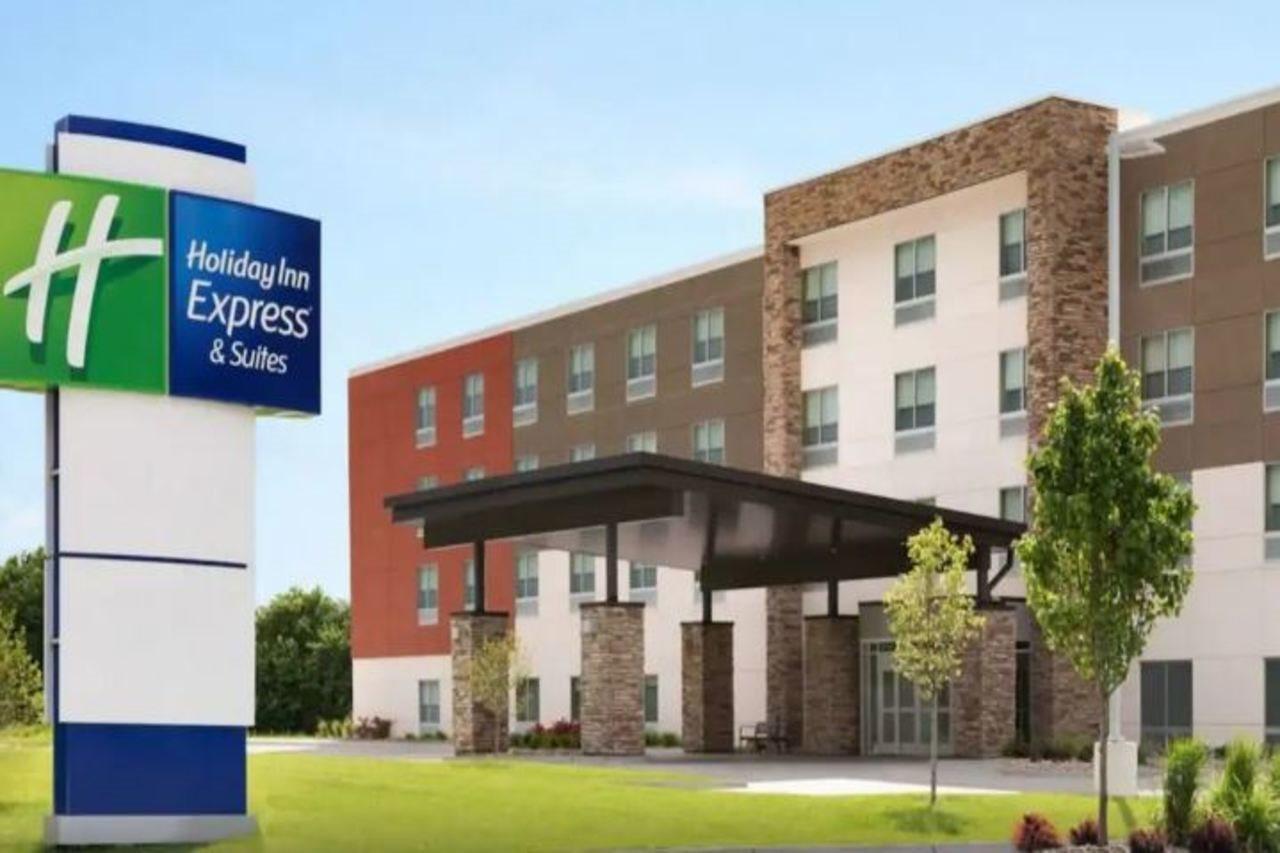 Hotel Express & - Airport Trail Ne By Ihg Calgary